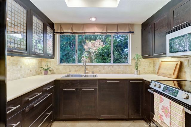 2359 Via Mariposa E C, Laguna Woods, CA 92637