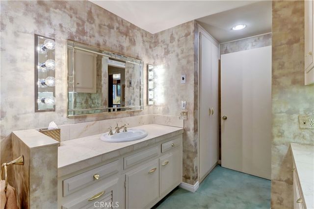 2359 Via Mariposa E C, Laguna Woods, CA 92637