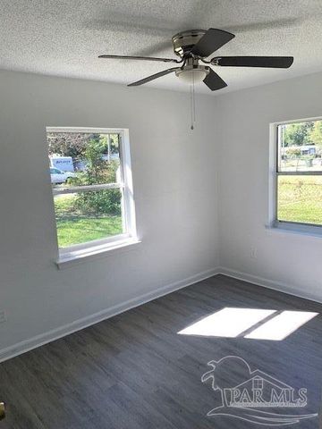 34 Besma Dr, Pensacola, FL 32506