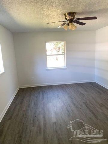 34 Besma Dr, Pensacola, FL 32506