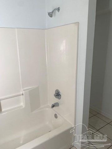 34 Besma Dr, Pensacola, FL 32506