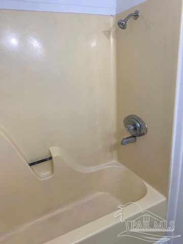 34 Besma Dr, Pensacola, FL 32506