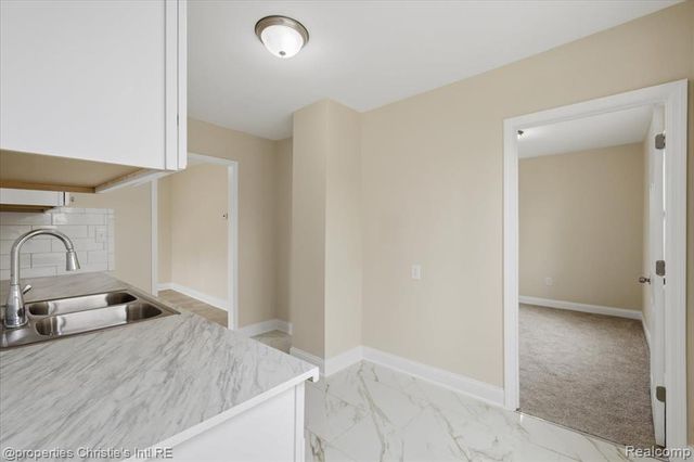 16596 Santa Rosa Drive, Detroit, MI 48221
