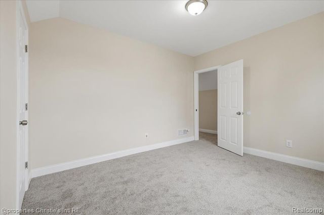 16596 Santa Rosa Drive, Detroit, MI 48221