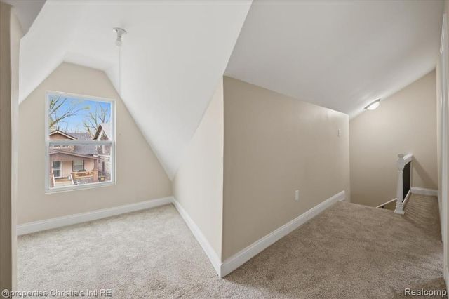 16596 Santa Rosa Drive, Detroit, MI 48221
