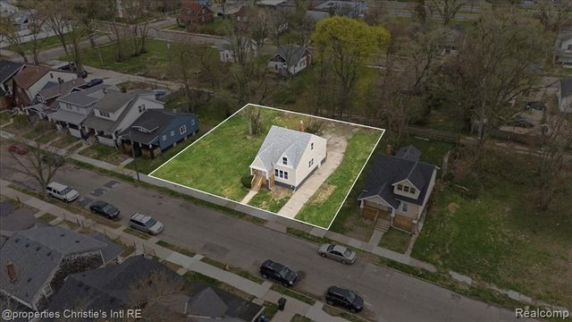 16596 Santa Rosa Drive, Detroit, MI 48221