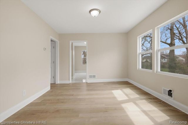 16596 Santa Rosa Drive, Detroit, MI 48221