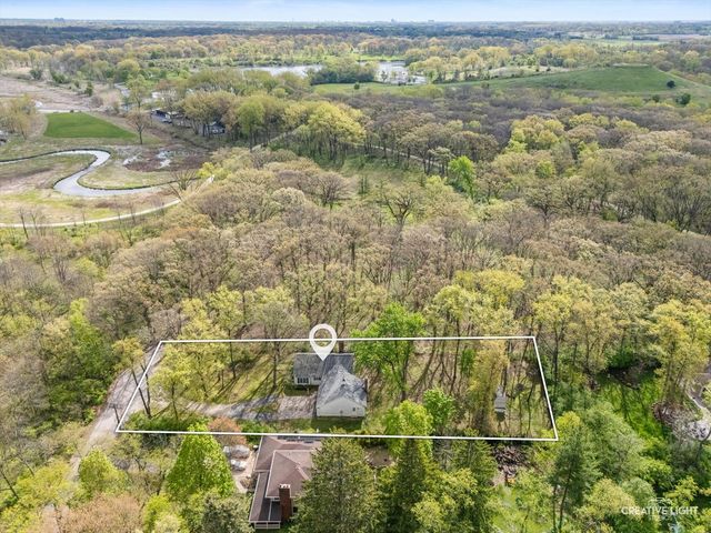 29W007 Oak Lane, Warrenville, IL 60555