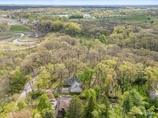 29W007 Oak Lane, Warrenville, IL 60555