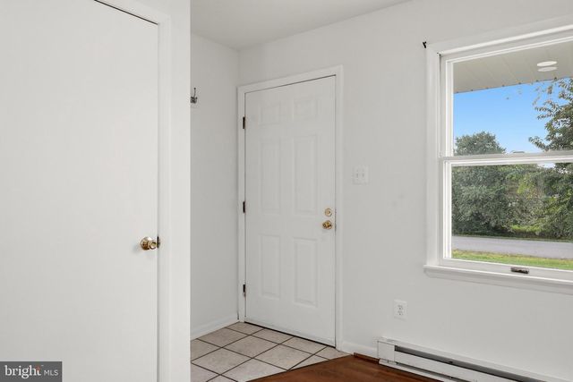 303 HACKBERRY DR, Stephens City, VA 22655