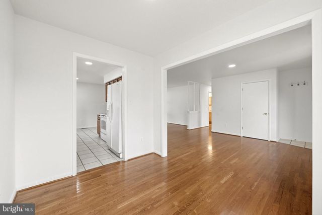303 HACKBERRY DR, Stephens City, VA 22655