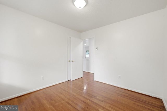 303 HACKBERRY DR, Stephens City, VA 22655