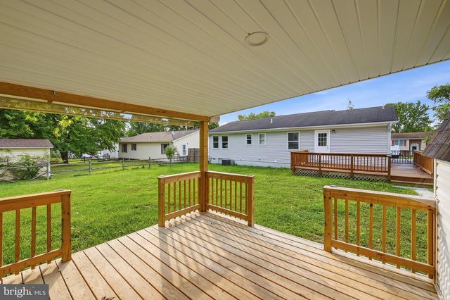 303 HACKBERRY DR, Stephens City, VA 22655