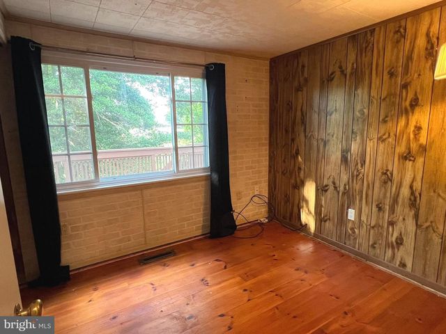 5136 SUNSET DR, Harrisburg, PA 17112