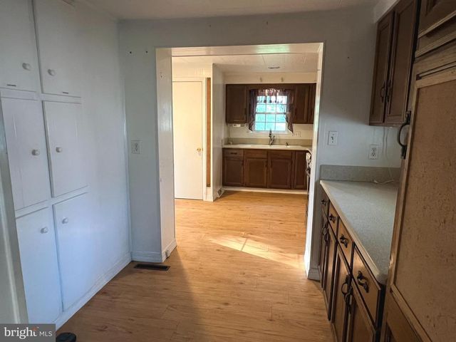 5136 SUNSET DR, Harrisburg, PA 17112