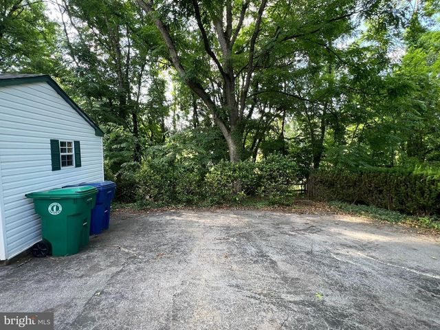 5136 SUNSET DR, Harrisburg, PA 17112