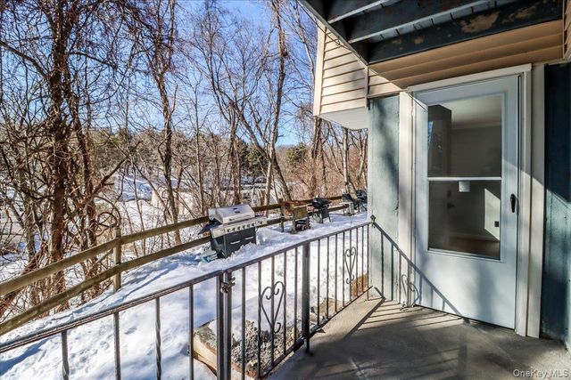 615 Fox Run Lane, Carmel, NY 10512