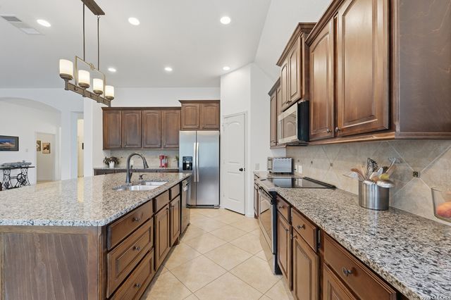 2970 PRAIRIE BLF, Seguin, TX 78155
