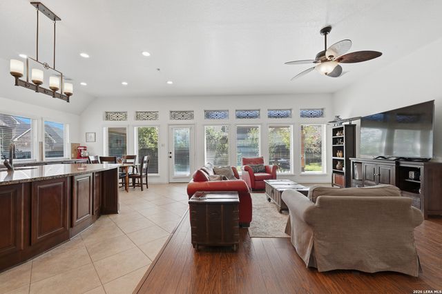 2970 PRAIRIE BLF, Seguin, TX 78155
