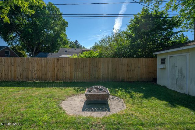 2930 Wicklow Road, Toledo, OH 43606