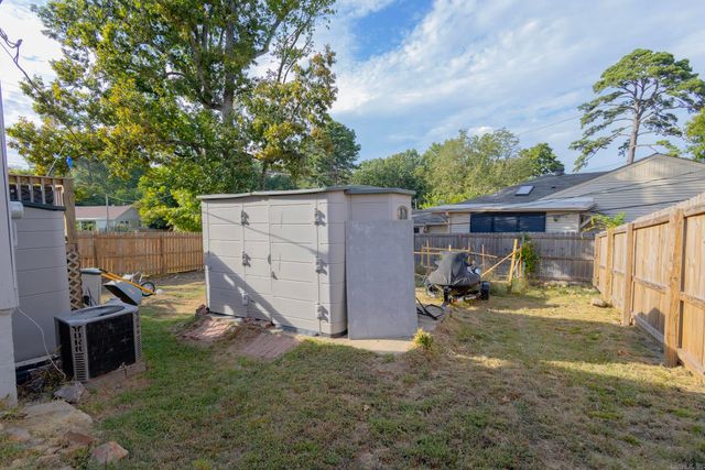6720 Rockwood Rd, Little Rock, AR 72207