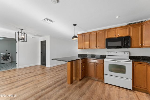 13842 N 37TH Way, Phoenix, AZ 85032