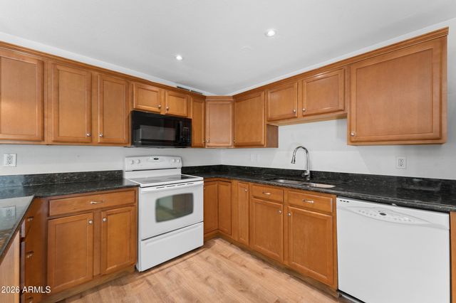 13842 N 37TH Way, Phoenix, AZ 85032