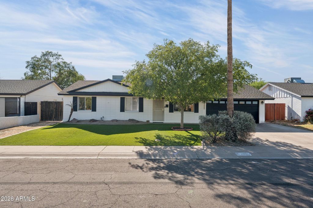 13842 N 37TH Way, Phoenix, AZ 85032