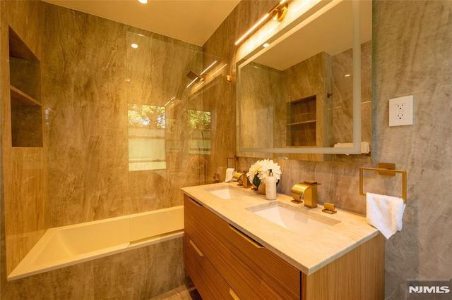 155 Waldo Place, Englewood, NJ 07631