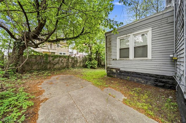 10022 Adams Avenue, Cleveland, OH 44108