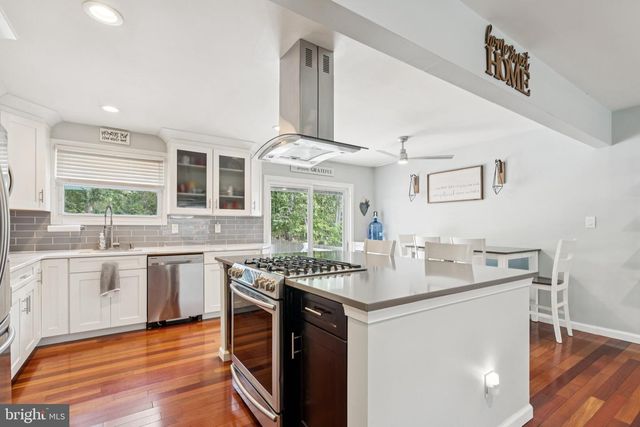 7 S CAROLINA RD, Browns Mills, NJ 08015