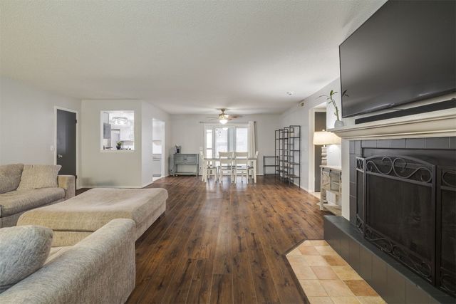 11325 N May Avenue D, Oklahoma City, OK 73120