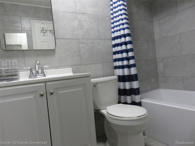 31189 Hoover Rd. 28, Warren, MI 48093