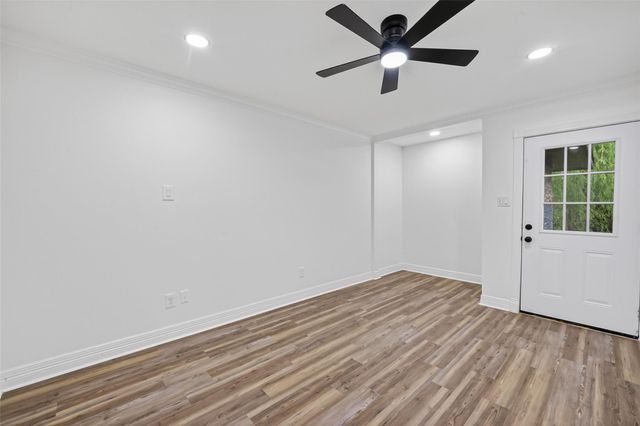 7615 Braesdale Lane, Houston, TX 77071