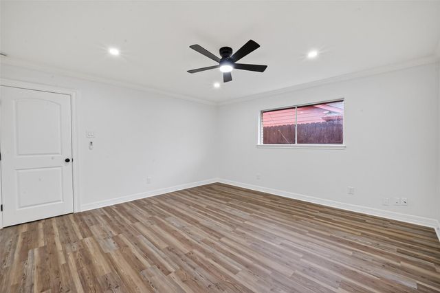 7615 Braesdale Lane, Houston, TX 77071