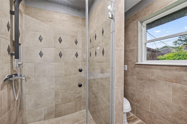 7615 Braesdale Lane, Houston, TX 77071