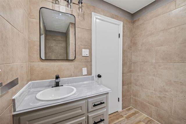 7615 Braesdale Lane, Houston, TX 77071