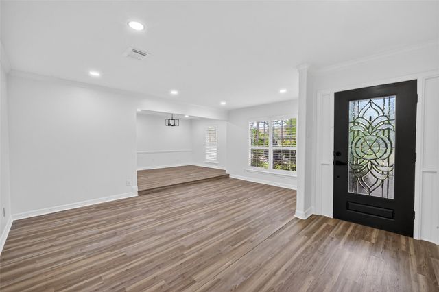 7615 Braesdale Lane, Houston, TX 77071