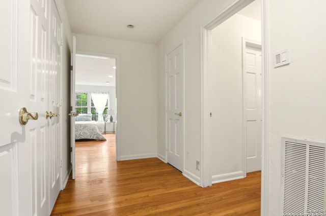 112 Lyman, Terrell Hills, TX 78209