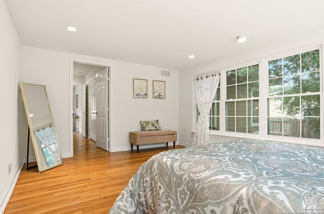 112 Lyman, Terrell Hills, TX 78209