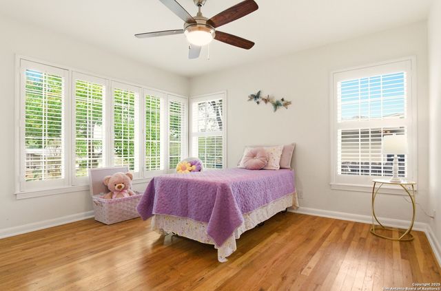 112 Lyman, Terrell Hills, TX 78209