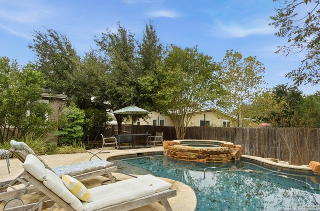 112 Lyman, Terrell Hills, TX 78209