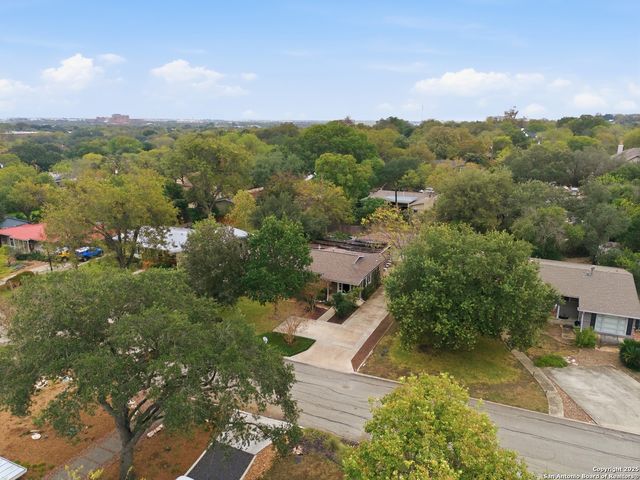112 Lyman, Terrell Hills, TX 78209