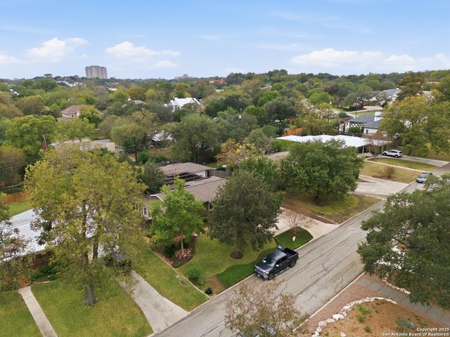 112 Lyman, Terrell Hills, TX 78209