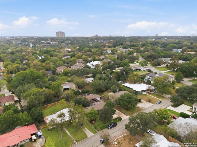 112 Lyman, Terrell Hills, TX 78209