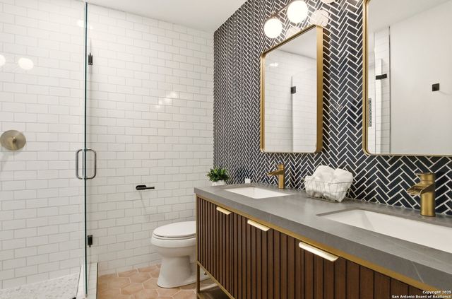 112 Lyman, Terrell Hills, TX 78209