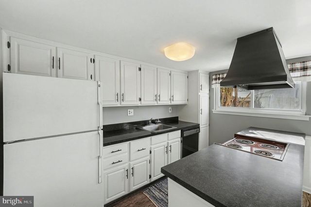 129 ARDWICK TER, Lansdale, PA 19446