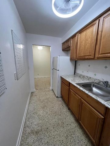 311 Inlet Way 4, Palm Beach Shores, FL 33404