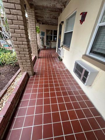 311 Inlet Way 4, Palm Beach Shores, FL 33404