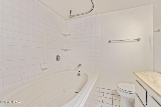 461 W Yucca Ct Unit 312, Tucson, AZ 85704